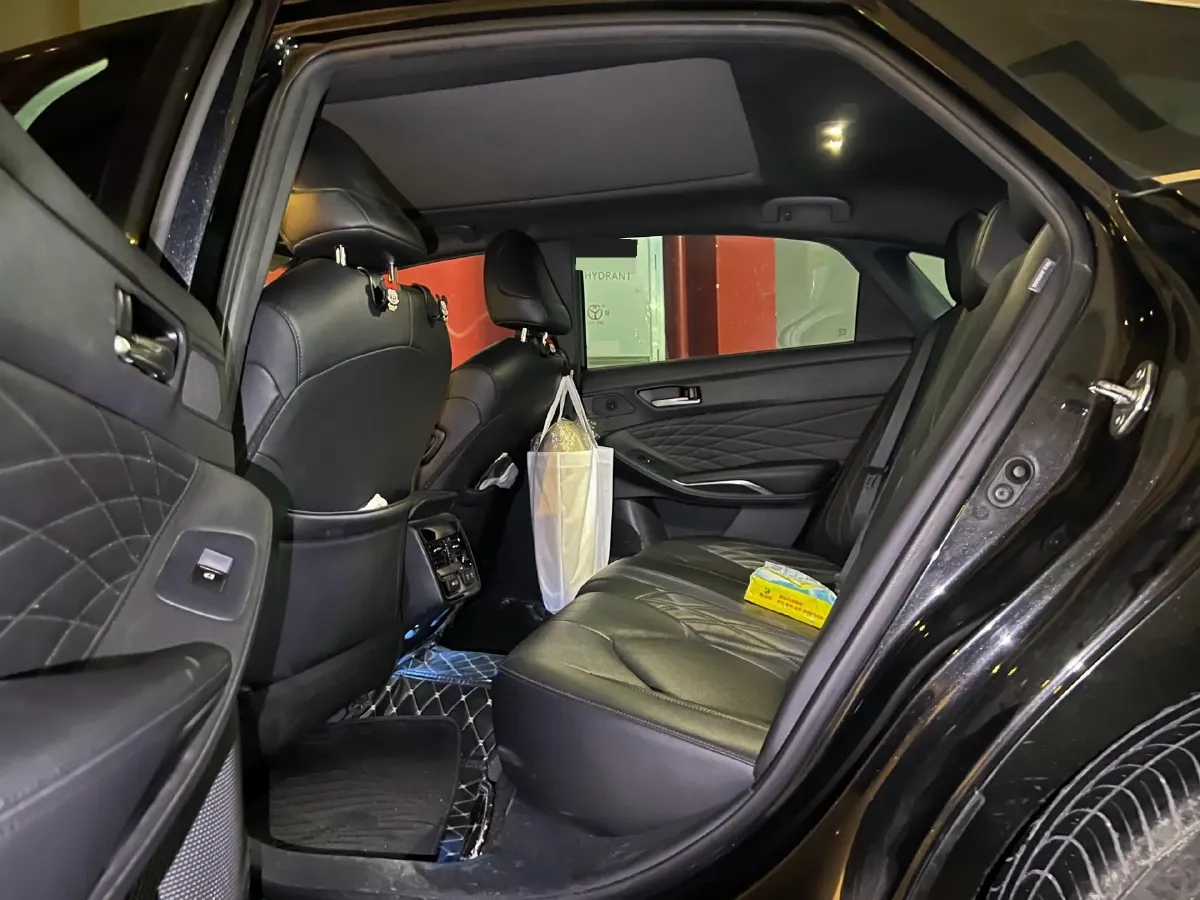 2019 Toyota Avalon 2.5L 209HP L4 8AT,autocango,china used car exporter,china ev exporter,chinese used car exporter,chinese used ev exporter