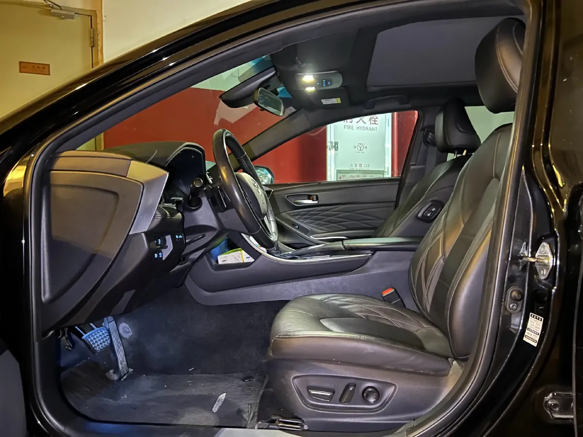 2019 Toyota Avalon 2.5L 209HP L4 8AT,autocango,china used car exporter,china ev exporter,chinese used car exporter,chinese used ev exporter