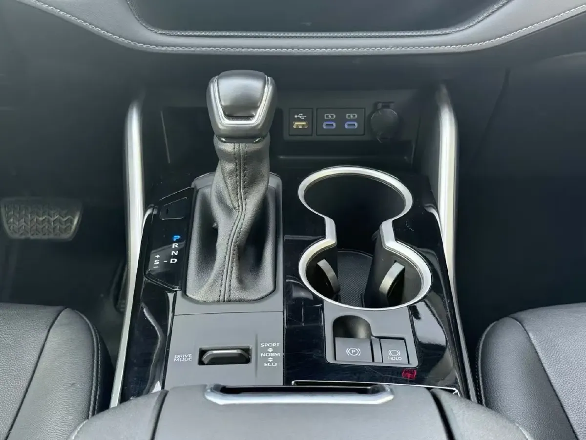 2022 Toyota Highlander 2.5L 192HP L4 E-CVT Hybrid,autocango,china used car exporter,china ev exporter,chinese used car exporter,chinese used ev exporter