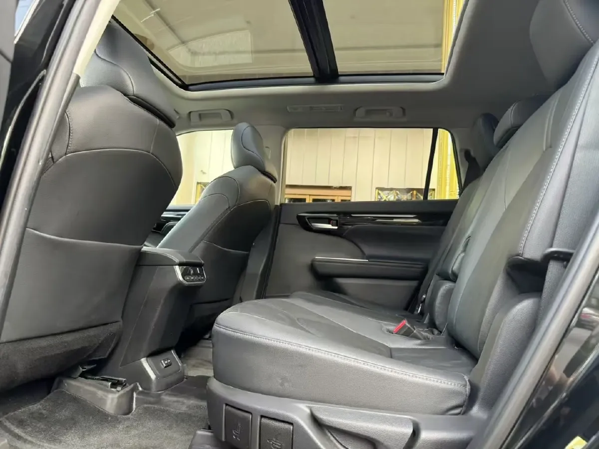 2022 Toyota Highlander 2.5L 192HP L4 E-CVT Hybrid,autocango,china used car exporter,china ev exporter,chinese used car exporter,chinese used ev exporter
