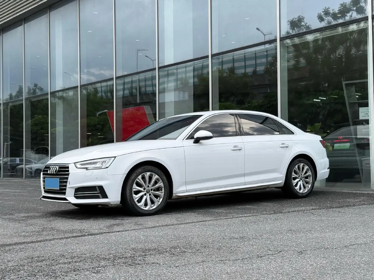 2019 Audi A4L 2.0T 190HP L4 7DCT,autocango,china used car exporter,china ev exporter,chinese used car exporter,chinese used ev exporter