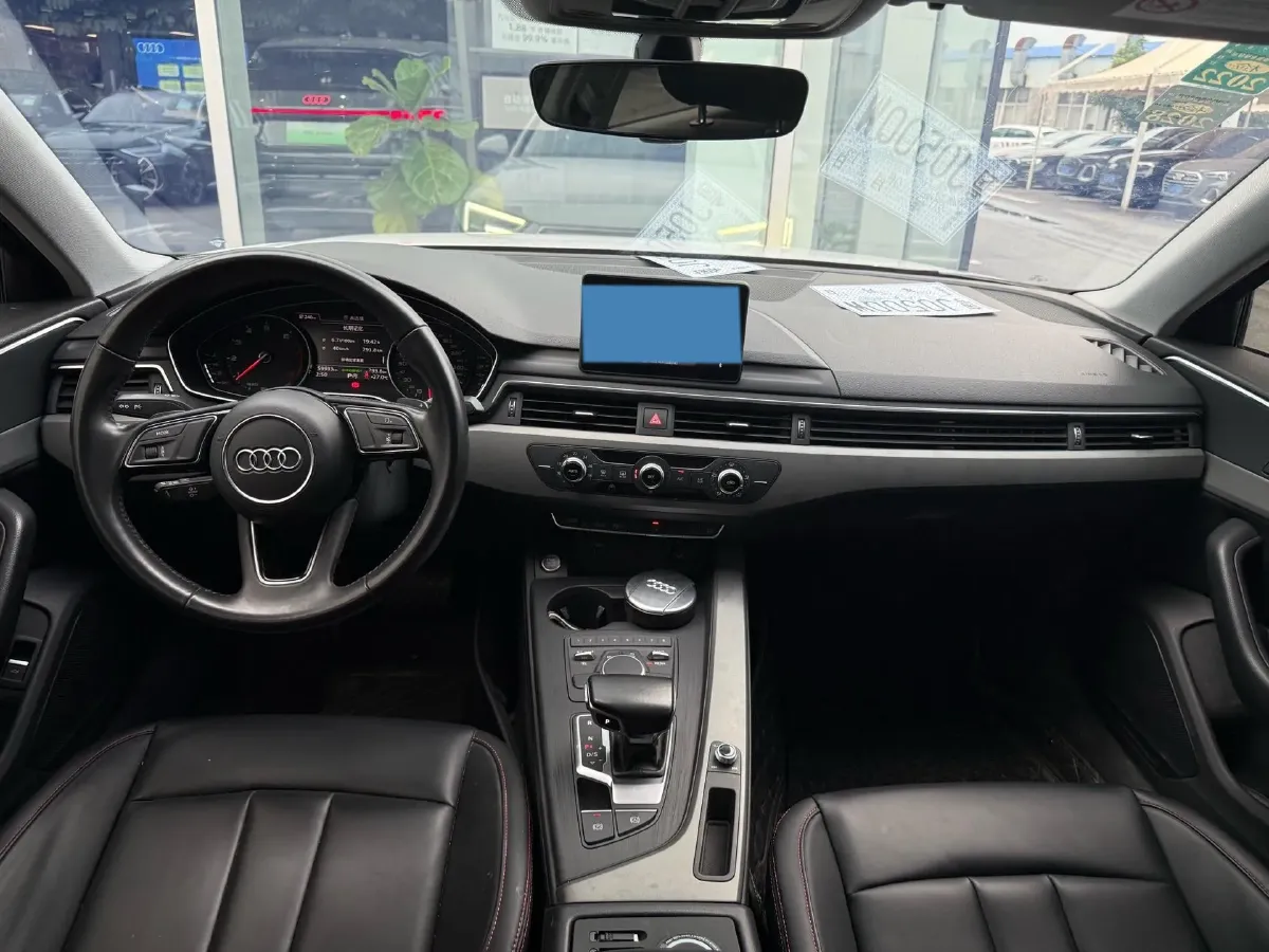 2019 Audi A4L 2.0T 190HP L4 7DCT,autocango,china used car exporter,china ev exporter,chinese used car exporter,chinese used ev exporter