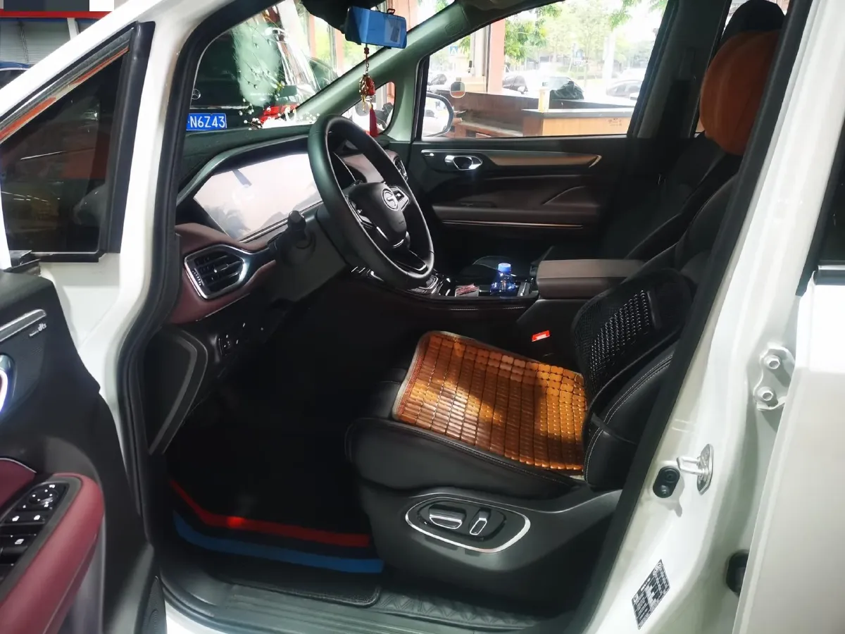 2023 GAC Trumpchi M6 1.5T 177HP L4 7DCT,autocango,china used car exporter,china ev exporter,chinese used car exporter,chinese used ev exporter