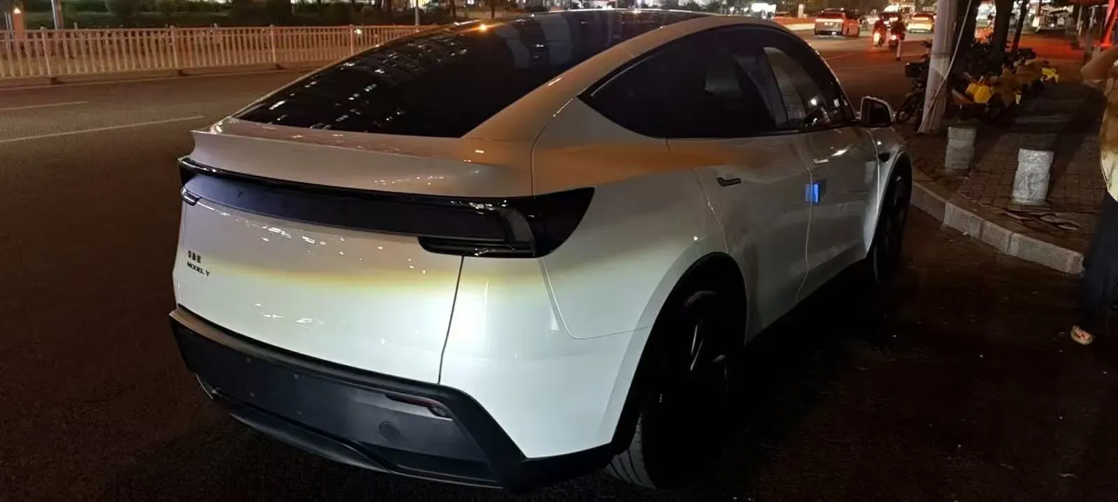 2026 Tesla Model Y BEV,autocango,china used car exporter,china ev exporter,chinese used car exporter,chinese used ev exporter