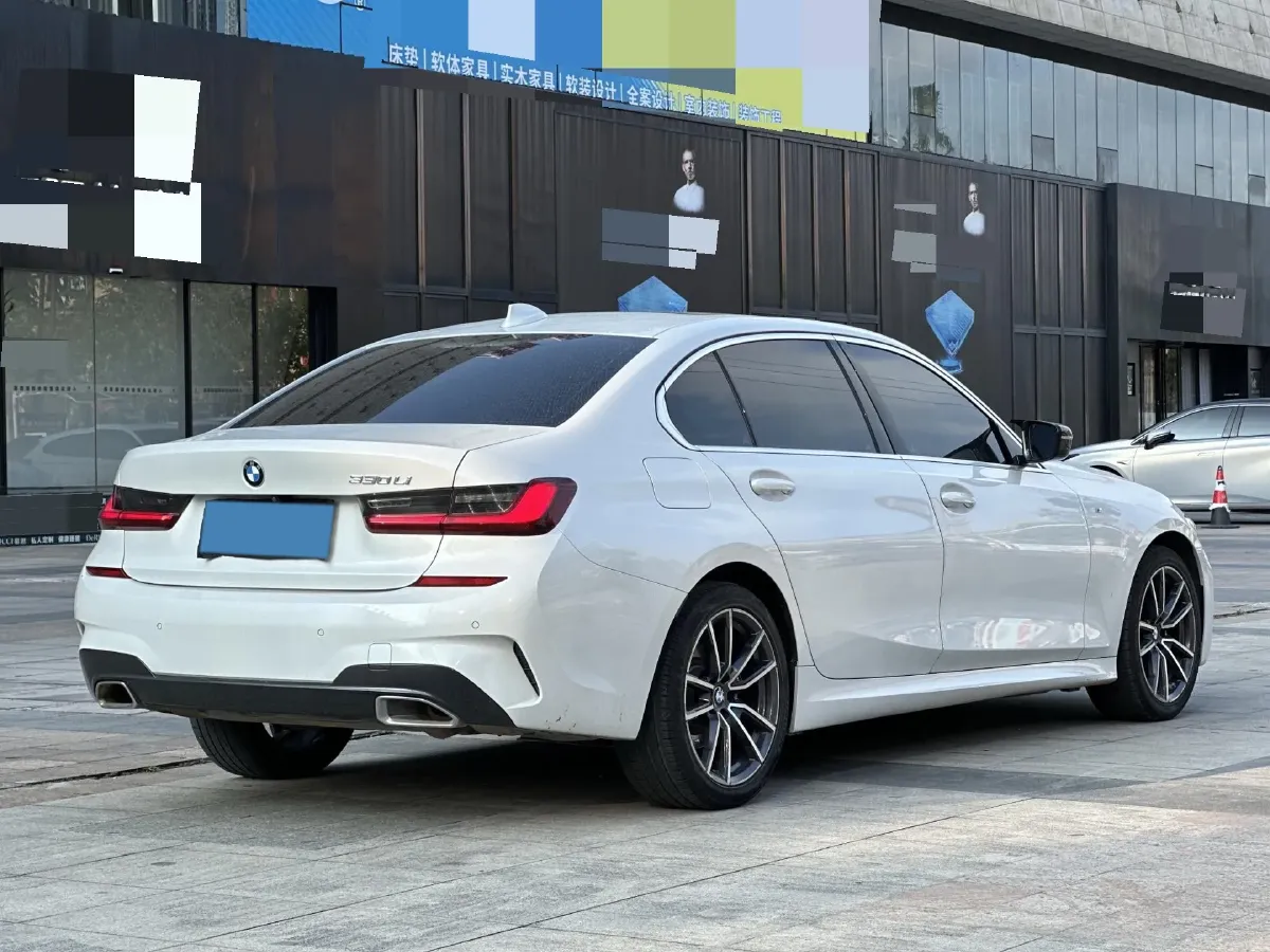 2022 BMW 3 Series 2.0T 156HP L4 8AT,autocango,china used car exporter,china ev exporter,chinese used car exporter,chinese used ev exporter