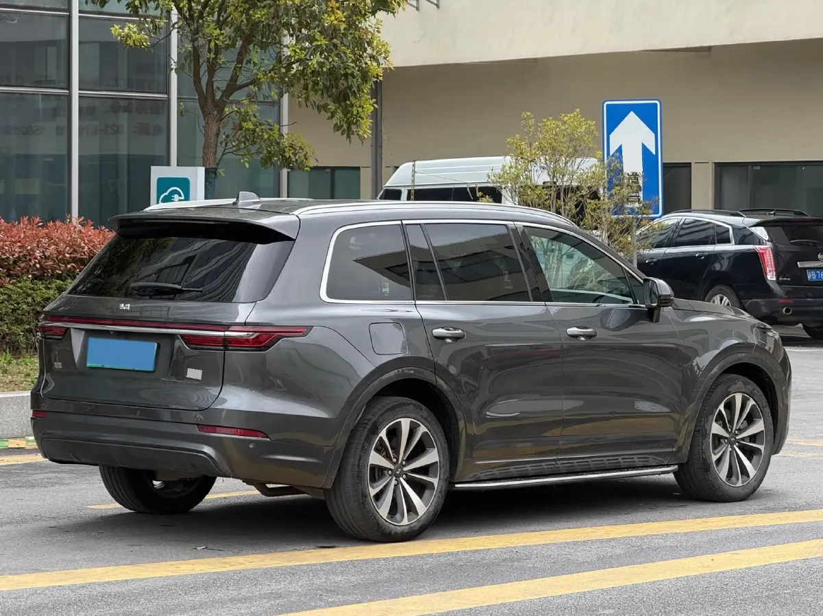 2020 Li ONE Range Extended 131HP REEV 40.5KWH,autocango,china used car exporter,china ev exporter,chinese used car exporter,chinese used ev exporter