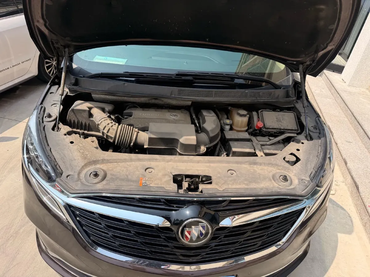 2021 Buick GL8 2.0T 237HP L4 9AT,autocango,china used car exporter,china ev exporter,chinese used car exporter,chinese used ev exporter