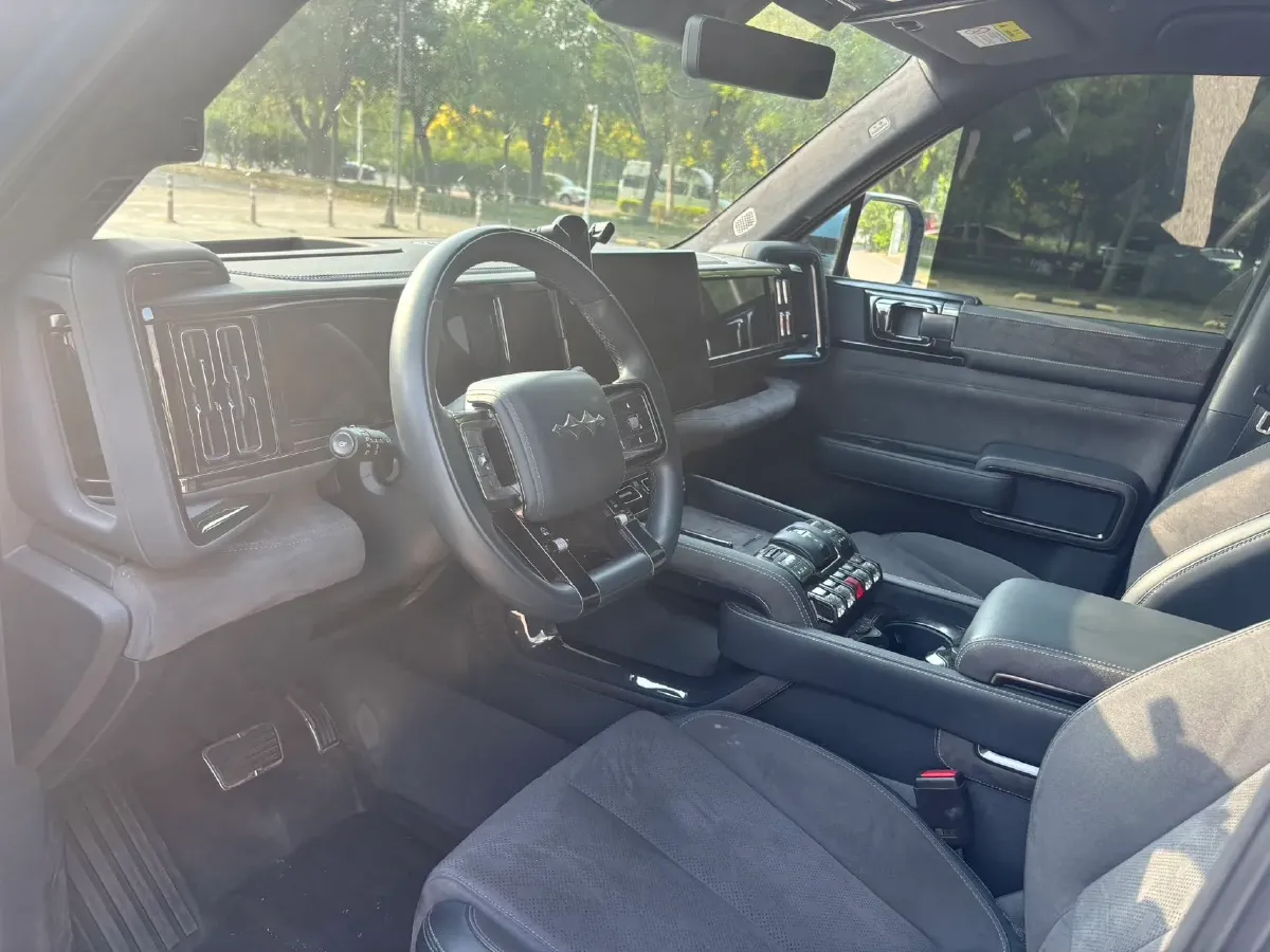 2023 FangChengBao Bao 5 1.5T 194HP L4 E-CVT PHEV 31.8KWH,autocango,china used car exporter,china ev exporter,chinese used car exporter,chinese used ev exporter