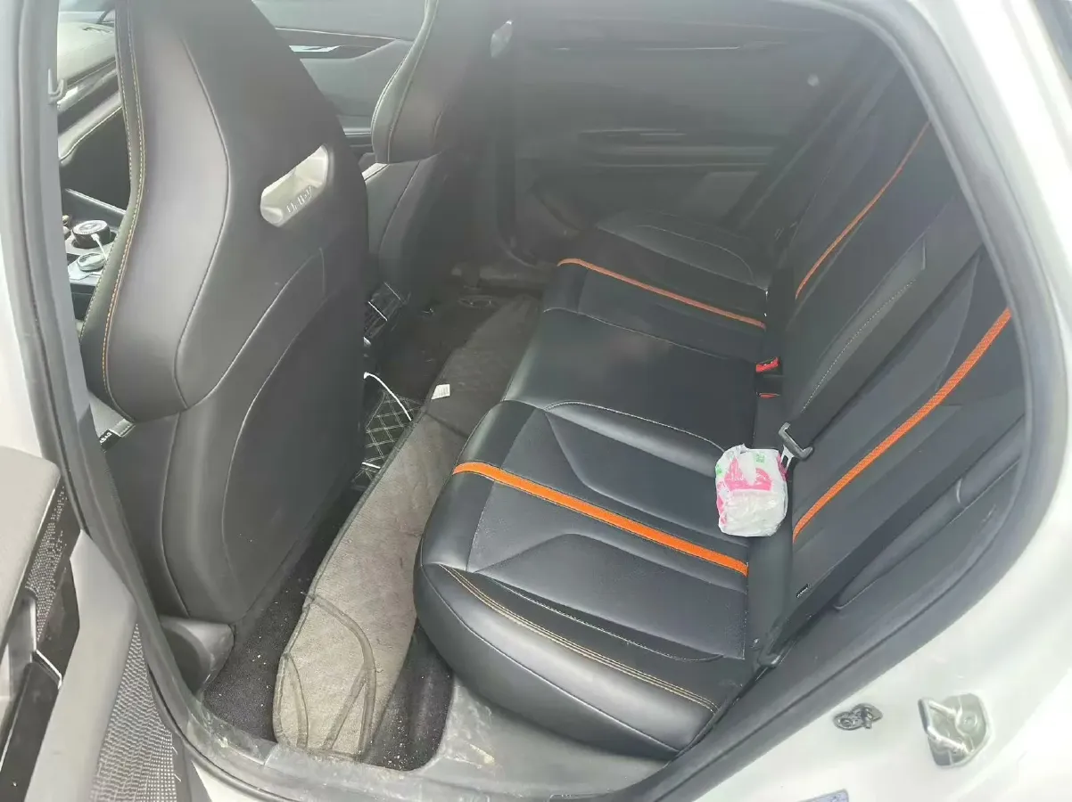 2022 ChangAn UNI-V 1.5T 188HP L4 7DCT,autocango,china used car exporter,china ev exporter,chinese used car exporter,chinese used ev exporter