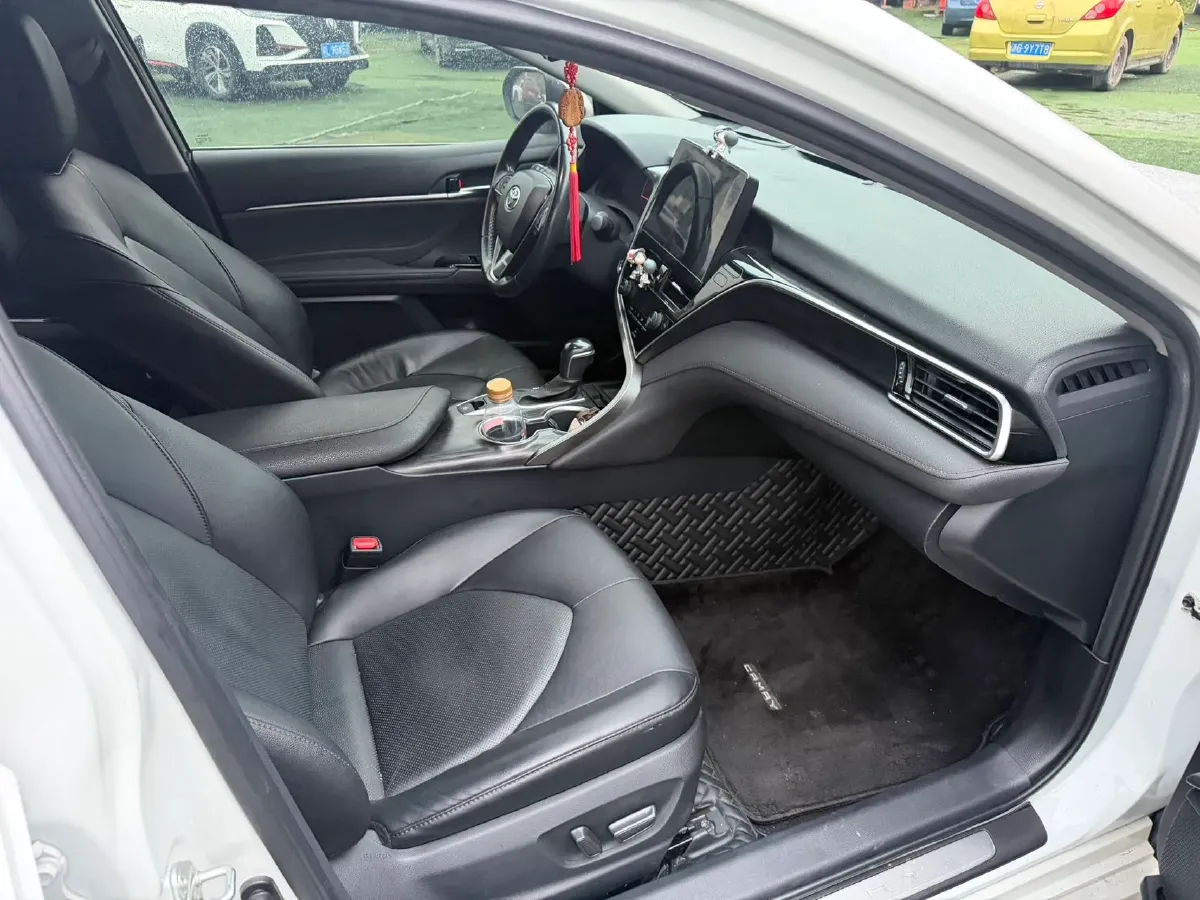 2021 Toyota Camry 2.5L 209HP L4 8AT,autocango,china used car exporter,china ev exporter,chinese used car exporter,chinese used ev exporter
