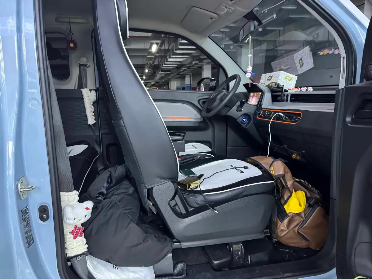 2021 WuLing HongGuang MINI EV BEV 13.9KWH,autocango,china used car exporter,china ev exporter,chinese used car exporter,chinese used ev exporter
