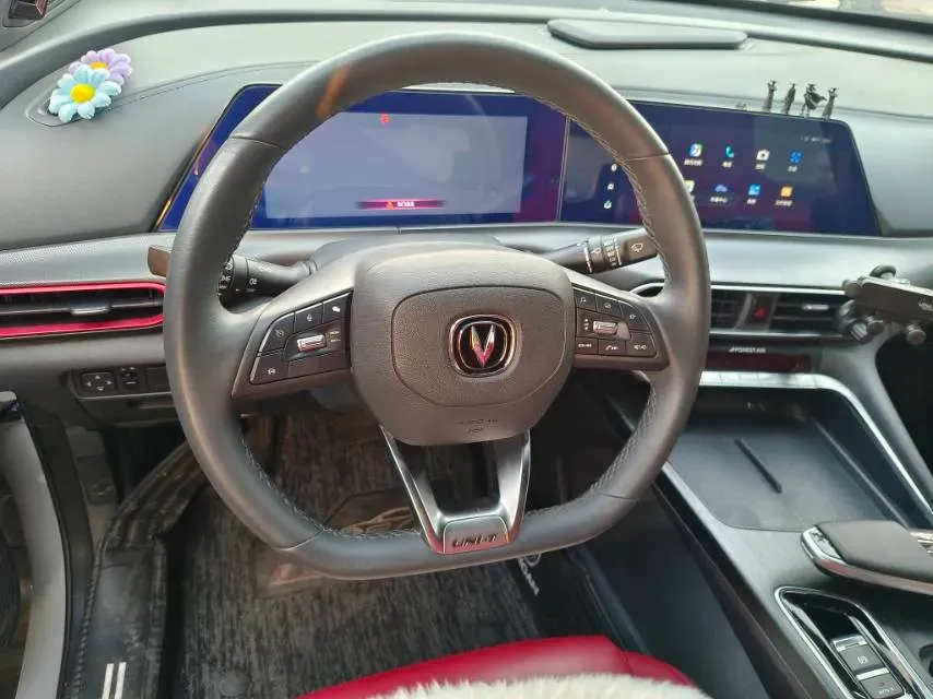 2020 ChangAn UNI-T 1.5T 180HP L4 7DCT,autocango,china used car exporter,china ev exporter,chinese used car exporter,chinese used ev exporter