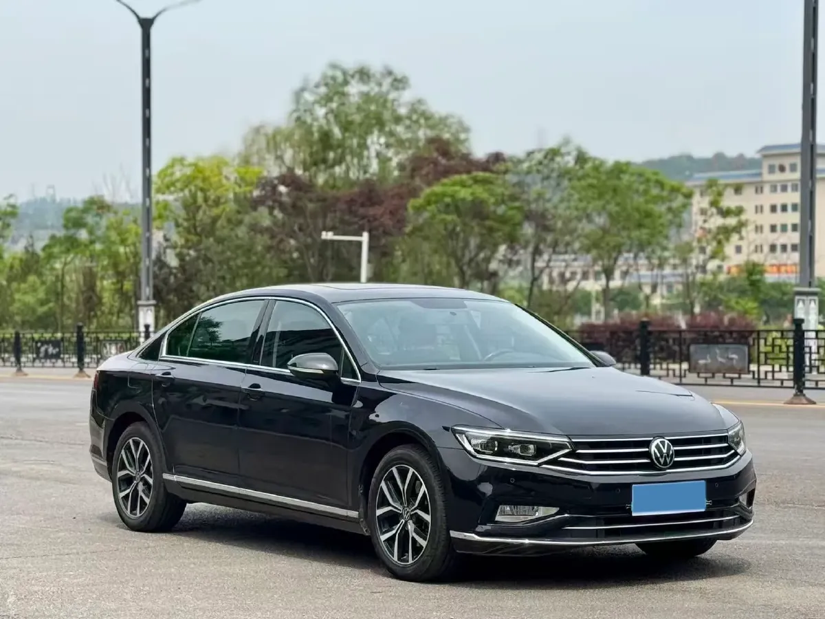 2020 Volkswagen Magotan 1.4T 150HP L4 7DCT,autocango,china used car exporter,china ev exporter,chinese used car exporter,chinese used ev exporter
