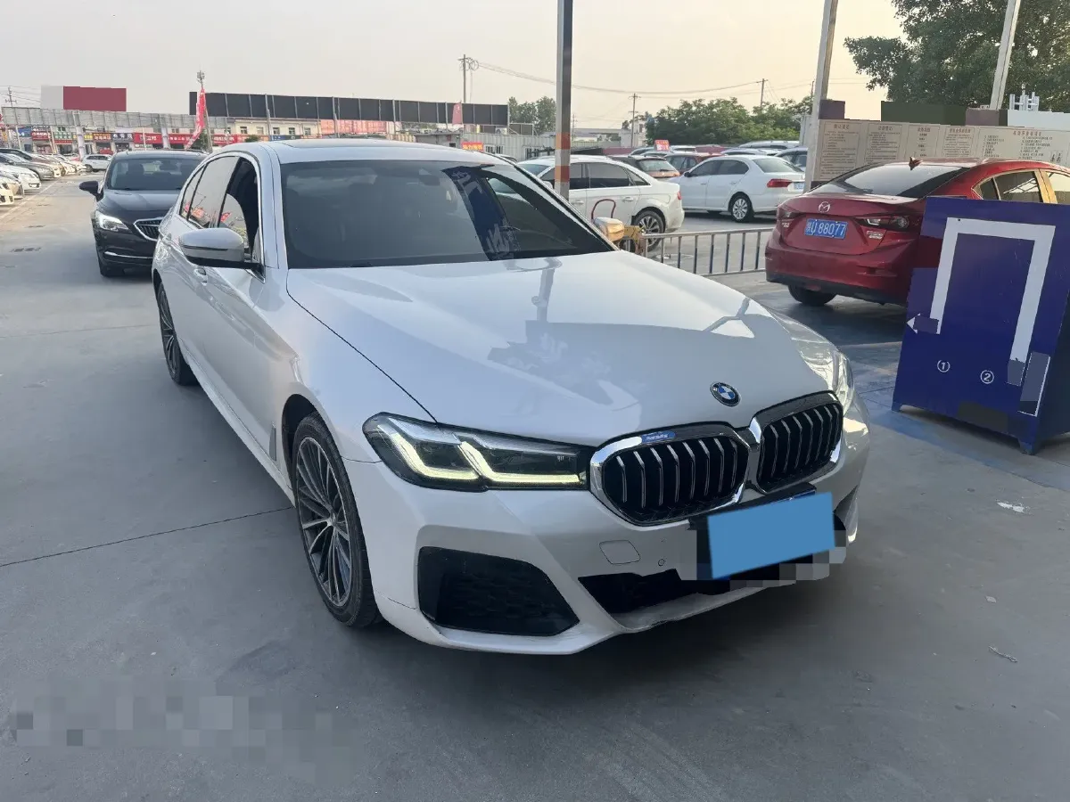 2021 BMW 5 Series 2.0T 252HP L4 8AT,autocango,china used car exporter,china ev exporter,chinese used car exporter,chinese used ev exporter