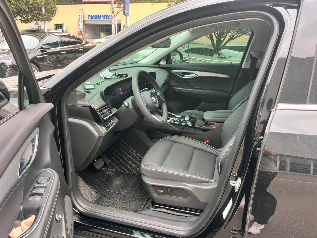 2025 Buick EnvisionPlus 2.0T 237HP L4 9AT,autocango,china used car exporter,china ev exporter,chinese used car exporter,chinese used ev exporter