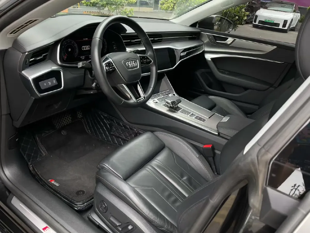 2021 Audi A7 2.0T 245HP L4 7DCT,autocango,china used car exporter,china ev exporter,chinese used car exporter,chinese used ev exporter