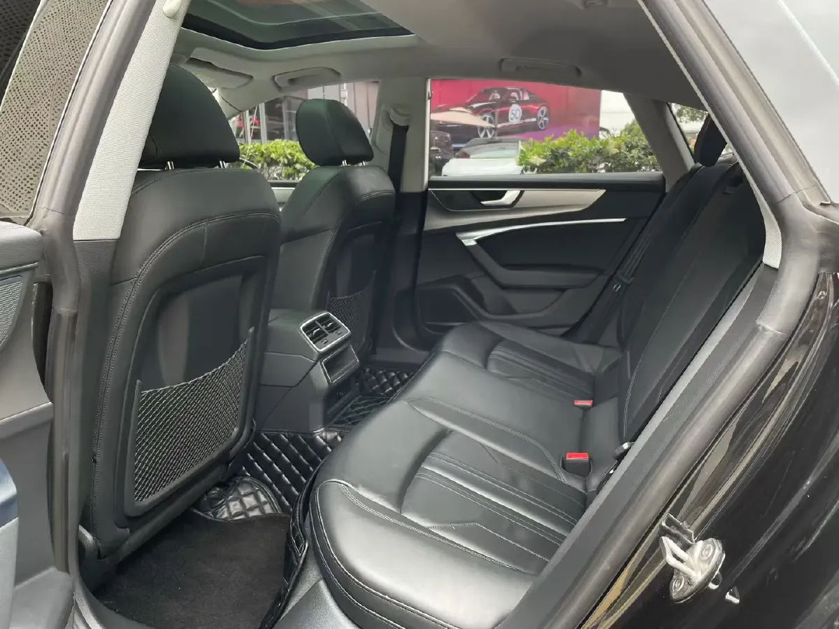 2021 Audi A7 2.0T 245HP L4 7DCT,autocango,china used car exporter,china ev exporter,chinese used car exporter,chinese used ev exporter