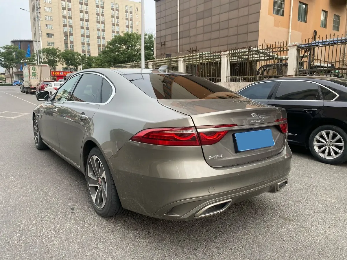 2021 Jaguar XFL 2.0T 200HP L4 8AT,autocango,china used car exporter,china ev exporter,chinese used car exporter,chinese used ev exporter