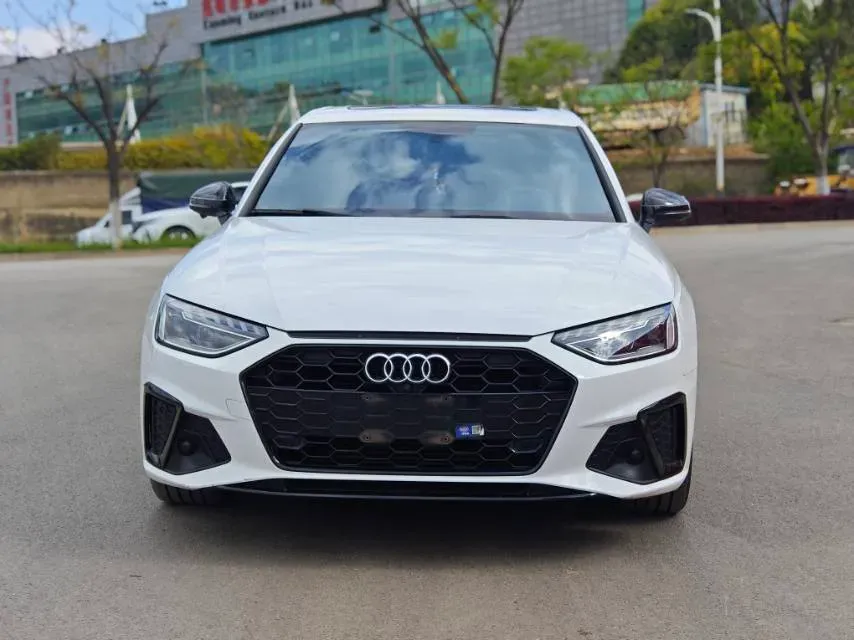 2023 Audi A4L 2.0T 190HP L4 7DCT,autocango,china used car exporter,china ev exporter,chinese used car exporter,chinese used ev exporter