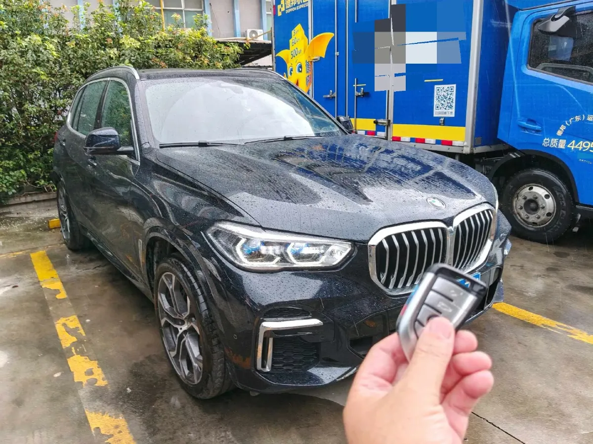 2022 BMW X5 3.0T 333HP L6 8AT,autocango,china used car exporter,china ev exporter,chinese used car exporter,chinese used ev exporter