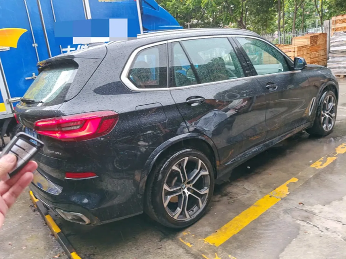 2022 BMW X5 3.0T 333HP L6 8AT,autocango,china used car exporter,china ev exporter,chinese used car exporter,chinese used ev exporter