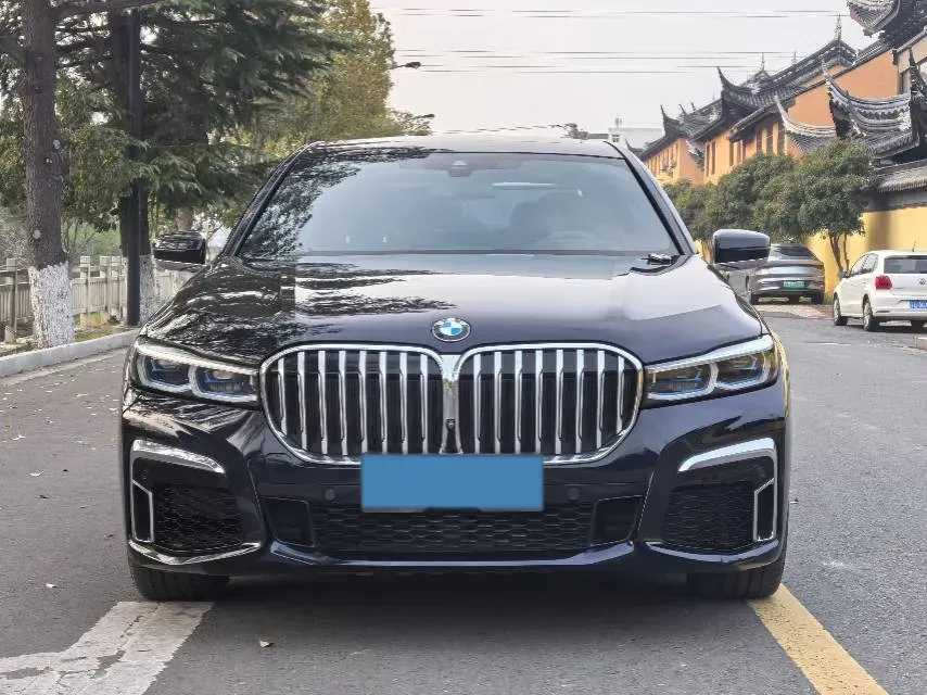 2019 BMW 7 Series 3.0T 340HP L6 8AT,autocango,china used car exporter,china ev exporter,chinese used car exporter,chinese used ev exporter