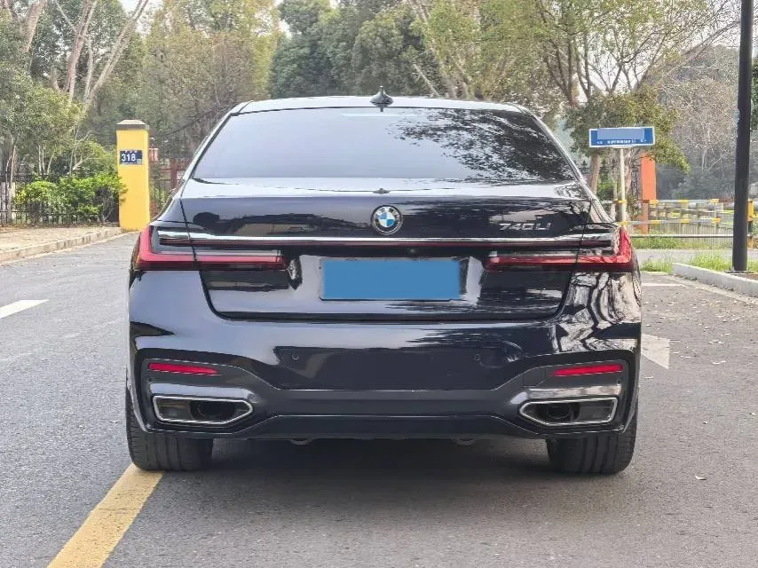 2019 BMW 7 Series 3.0T 340HP L6 8AT,autocango,china used car exporter,china ev exporter,chinese used car exporter,chinese used ev exporter