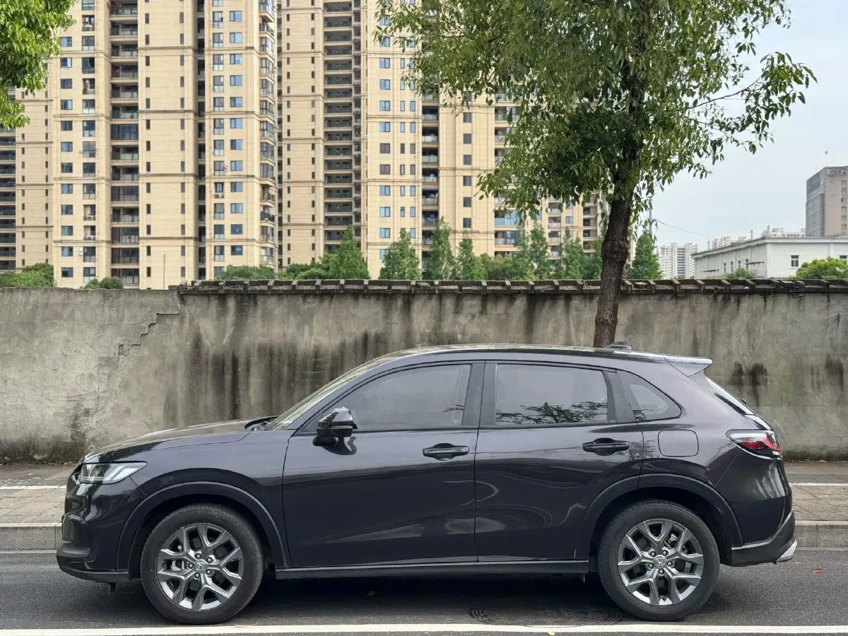 2023 Honda ZR-V 1.5T 182HP L4 CVT,autocango,china used car exporter,china ev exporter,chinese used car exporter,chinese used ev exporter