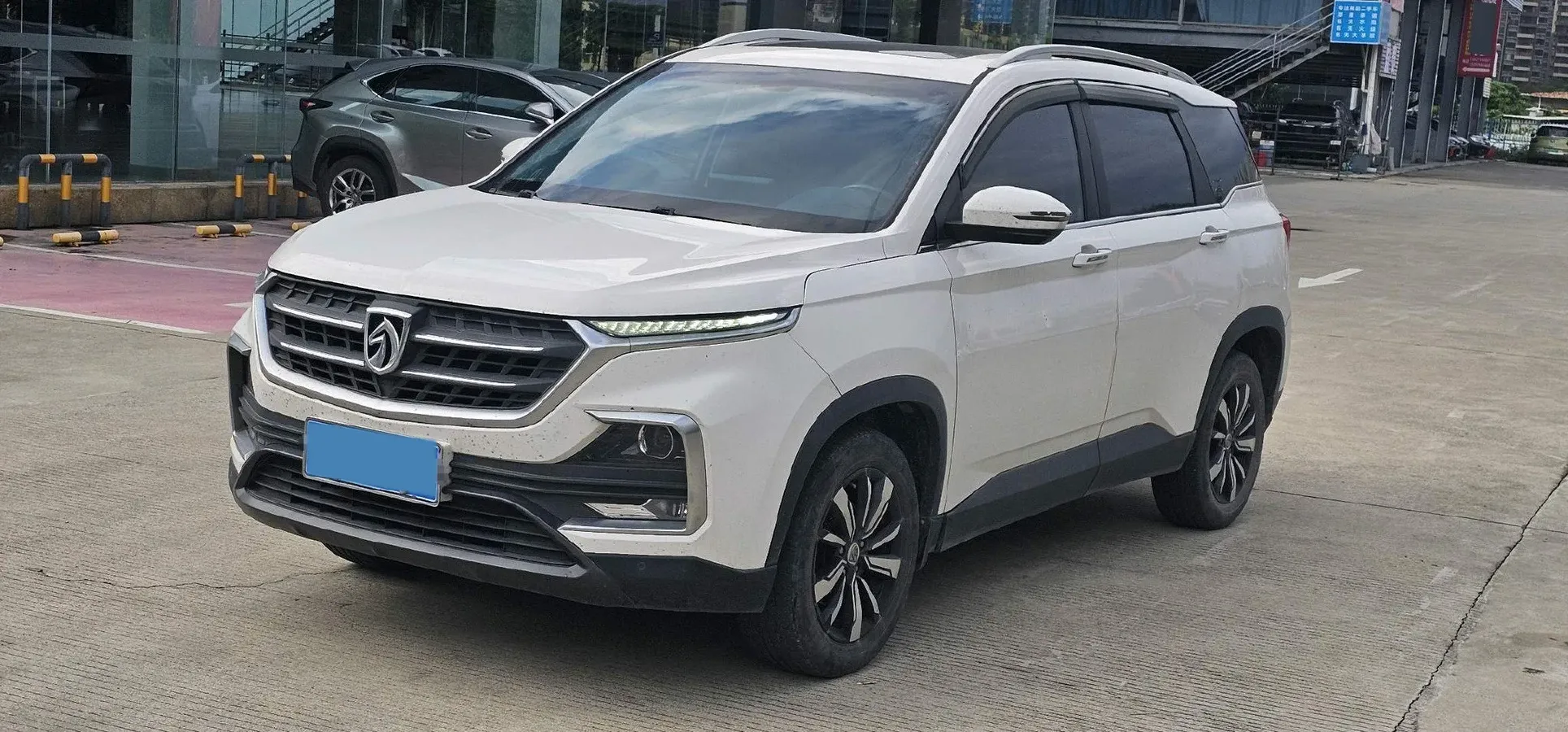 2018 BaoJun 530 1.5T 150HP L4 6MT,autocango,china used car exporter,china ev exporter,chinese used car exporter,chinese used ev exporter