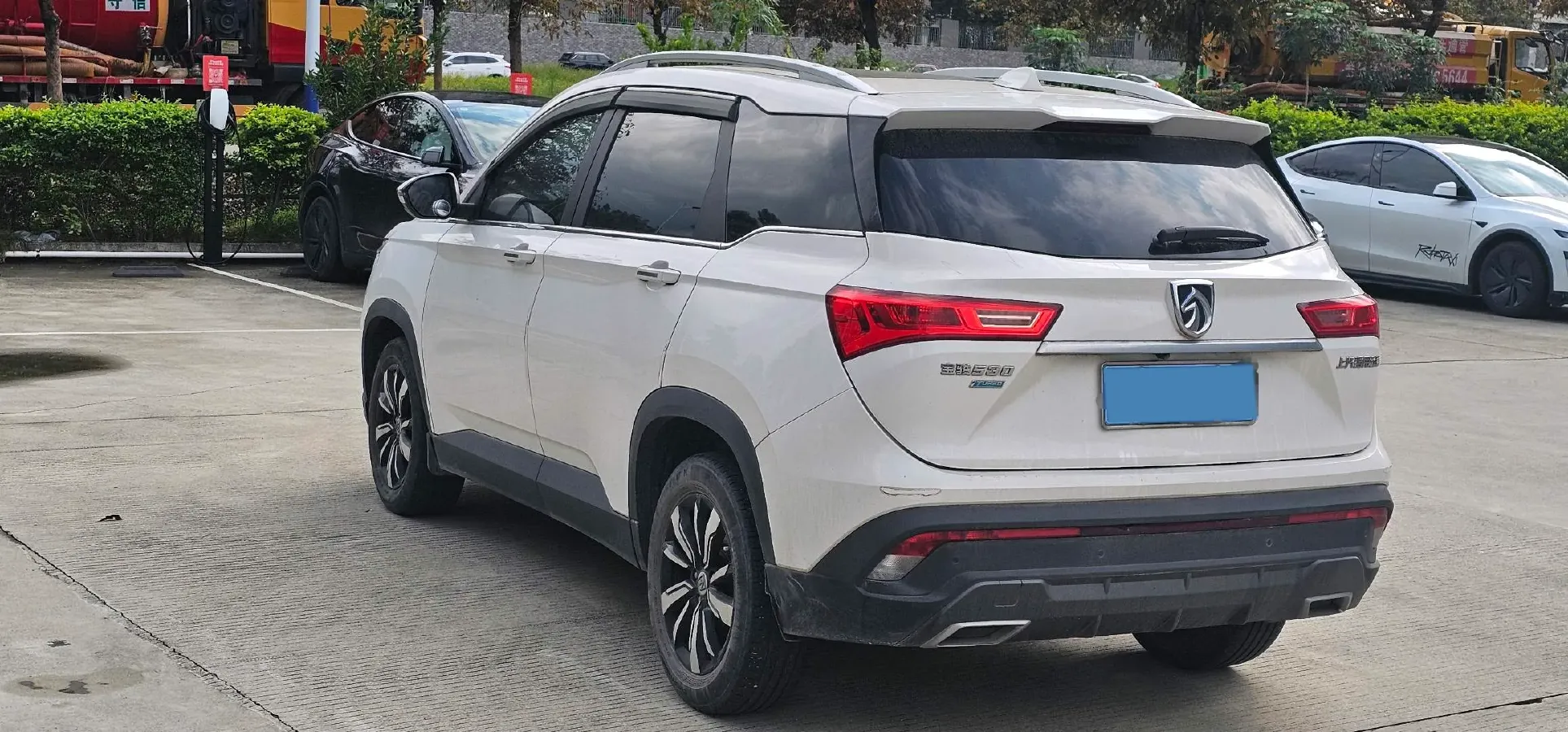 2018 BaoJun 530 1.5T 150HP L4 6MT,autocango,china used car exporter,china ev exporter,chinese used car exporter,chinese used ev exporter