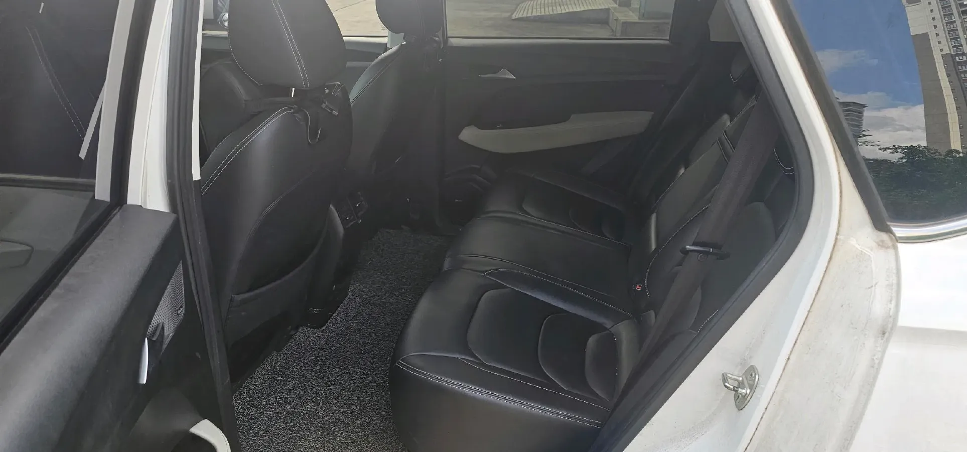 2018 BaoJun 530 1.5T 150HP L4 6MT,autocango,china used car exporter,china ev exporter,chinese used car exporter,chinese used ev exporter