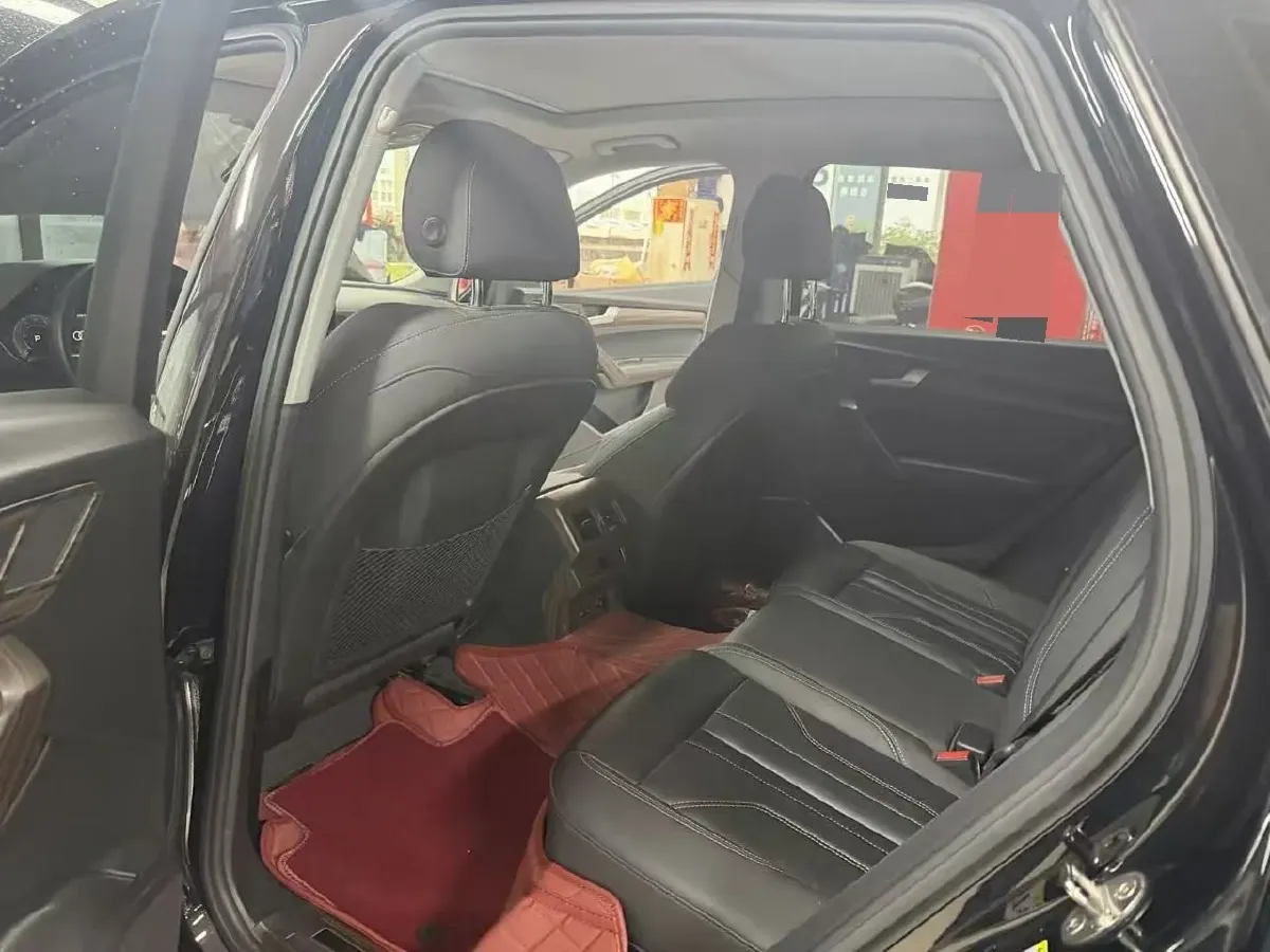2022 Audi Q5L 2.0T 190HP L4 7DCT,autocango,china used car exporter,china ev exporter,chinese used car exporter,chinese used ev exporter