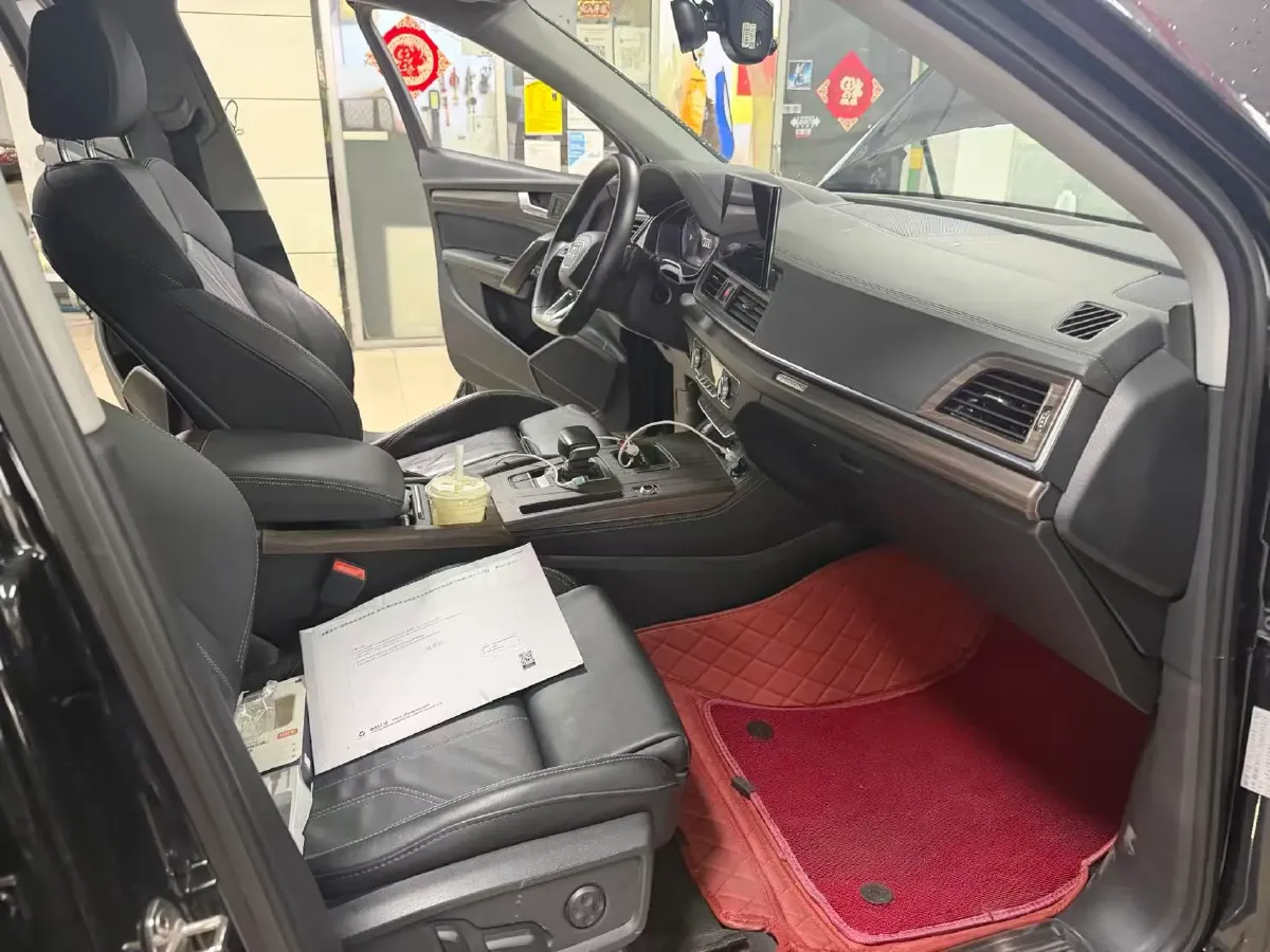 2022 Audi Q5L 2.0T 190HP L4 7DCT,autocango,china used car exporter,china ev exporter,chinese used car exporter,chinese used ev exporter