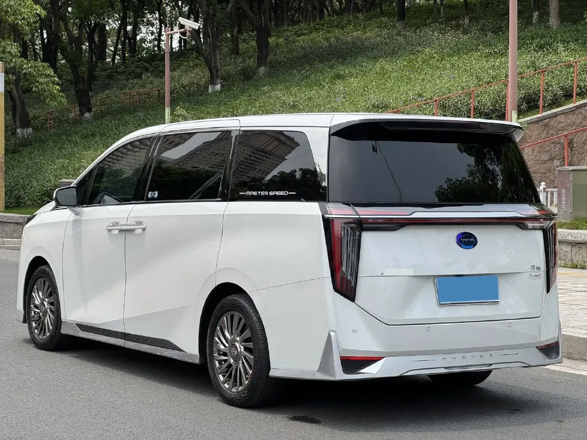2023 GAC Trumpchi M8 2.0T 252HP L4 8AT,autocango,china used car exporter,china ev exporter,chinese used car exporter,chinese used ev exporter