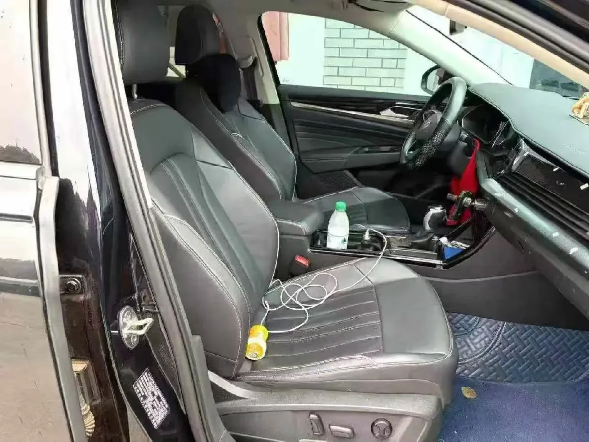 2023 Volkswagen Passat 2.0T 186HP L4 7DCT,autocango,china used car exporter,china ev exporter,chinese used car exporter,chinese used ev exporter