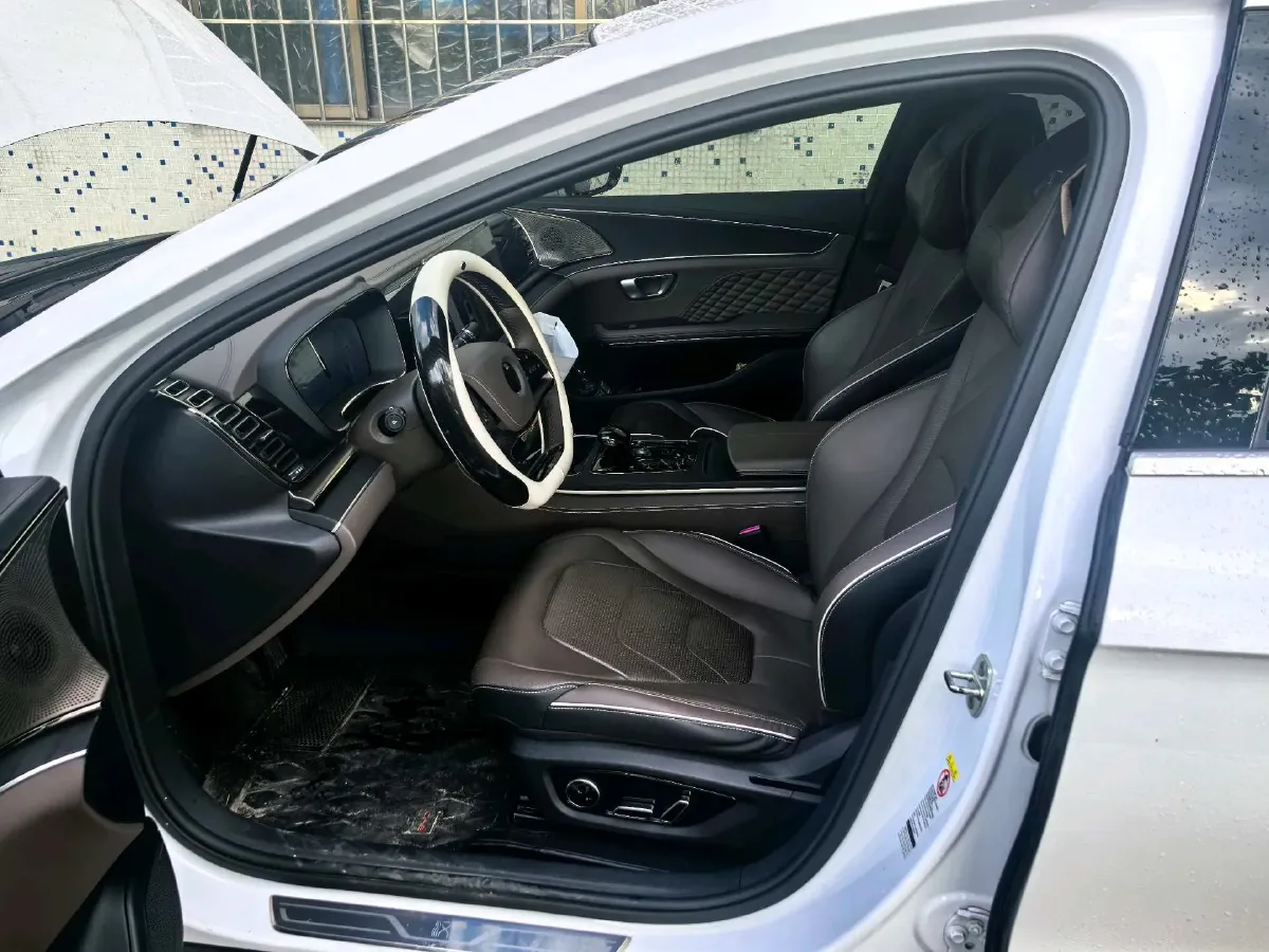 2022 Volkswagen Tiguan L 2.0T 186HP L4 7DCT,autocango,china used car exporter,china ev exporter,chinese used car exporter,chinese used ev exporter