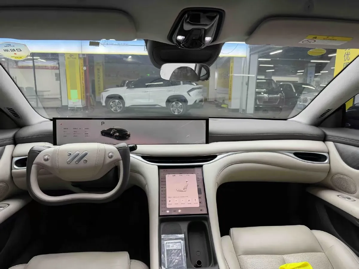 2024 IM L6 BEV 75KWH,autocango,china used car exporter,china ev exporter,chinese used car exporter,chinese used ev exporter