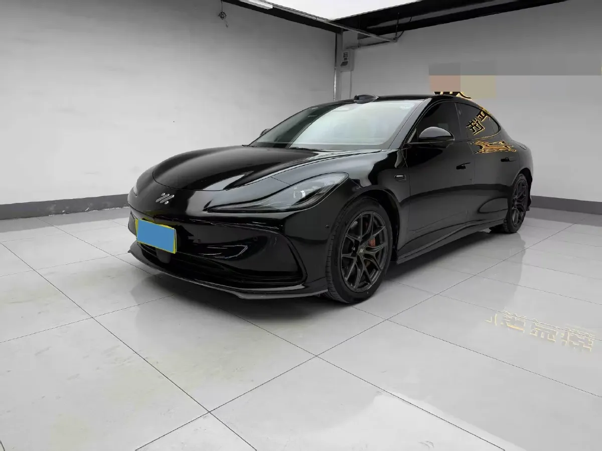 2024 IM L6 BEV 75KWH,autocango,china used car exporter,china ev exporter,chinese used car exporter,chinese used ev exporter