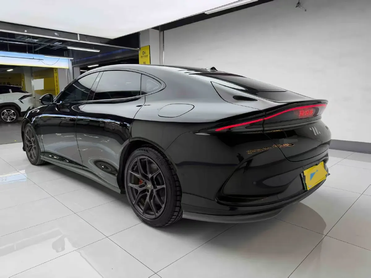 2024 IM L6 BEV 75KWH,autocango,china used car exporter,china ev exporter,chinese used car exporter,chinese used ev exporter
