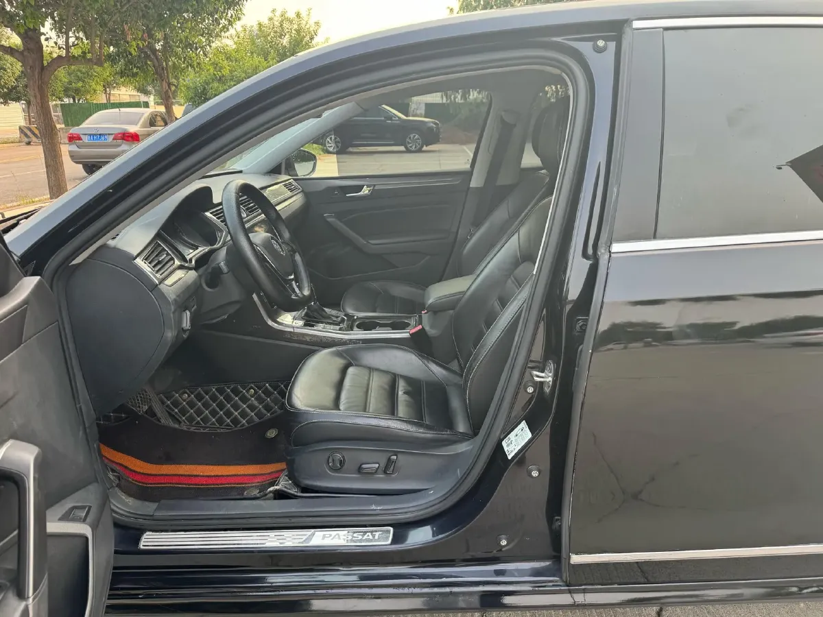 2017 Volkswagen Passat 1.8T 180HP L4 7DCT,autocango,china used car exporter,china ev exporter,chinese used car exporter,chinese used ev exporter