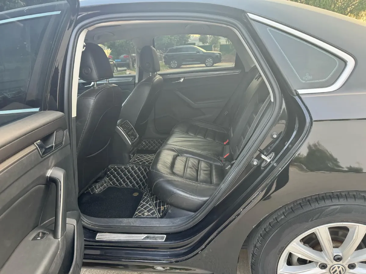 2017 Volkswagen Passat 1.8T 180HP L4 7DCT,autocango,china used car exporter,china ev exporter,chinese used car exporter,chinese used ev exporter