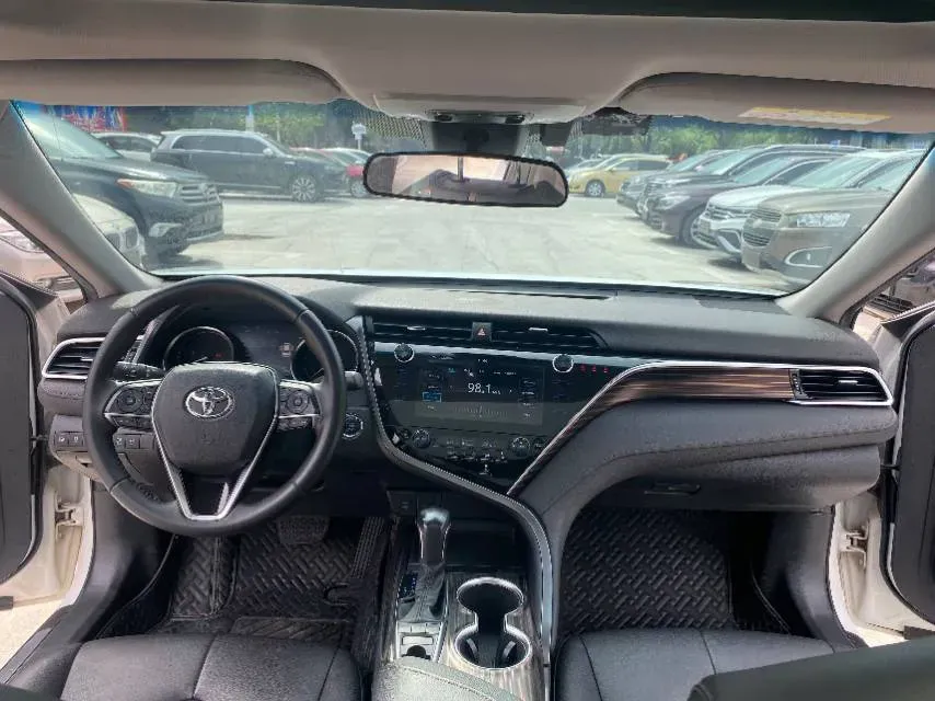 2019 Toyota Camry 2.5L 209HP L4 8AT,autocango,china used car exporter,china ev exporter,chinese used car exporter,chinese used ev exporter