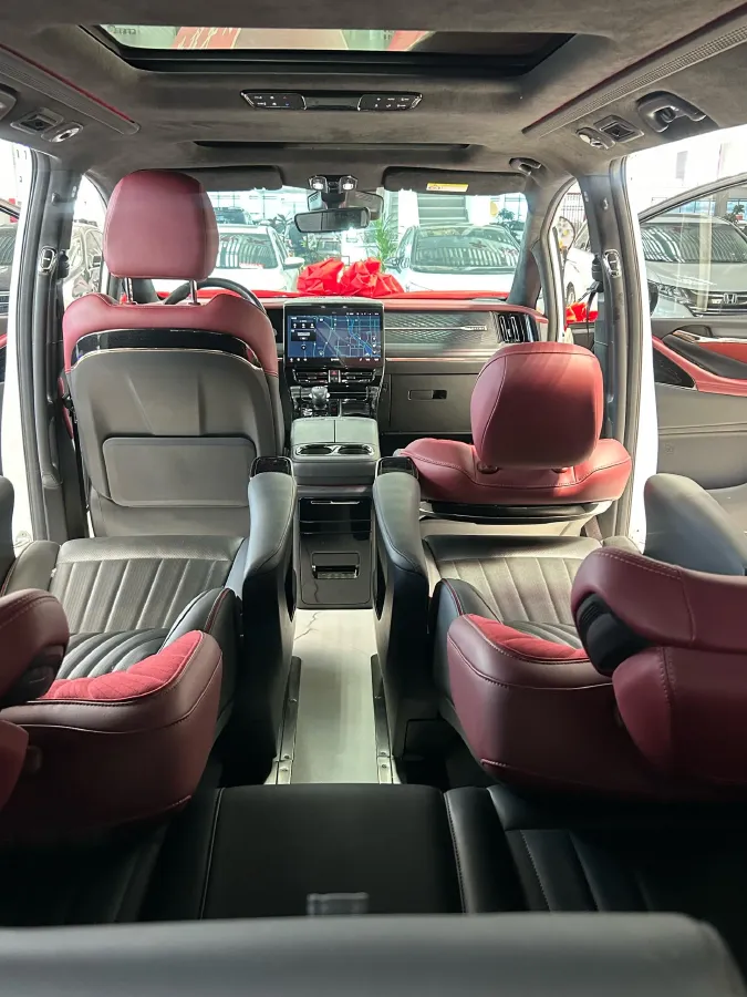 2024 GAC Trumpchi M8 2.0T 252HP L4 8AT,autocango,china used car exporter,china ev exporter,chinese used car exporter,chinese used ev exporter