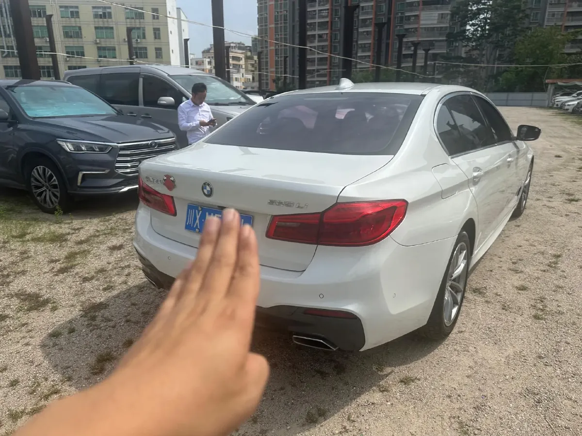 2020 BMW 5 Series 2.0T 184HP L4 8AT,autocango,china used car exporter,china ev exporter,chinese used car exporter,chinese used ev exporter