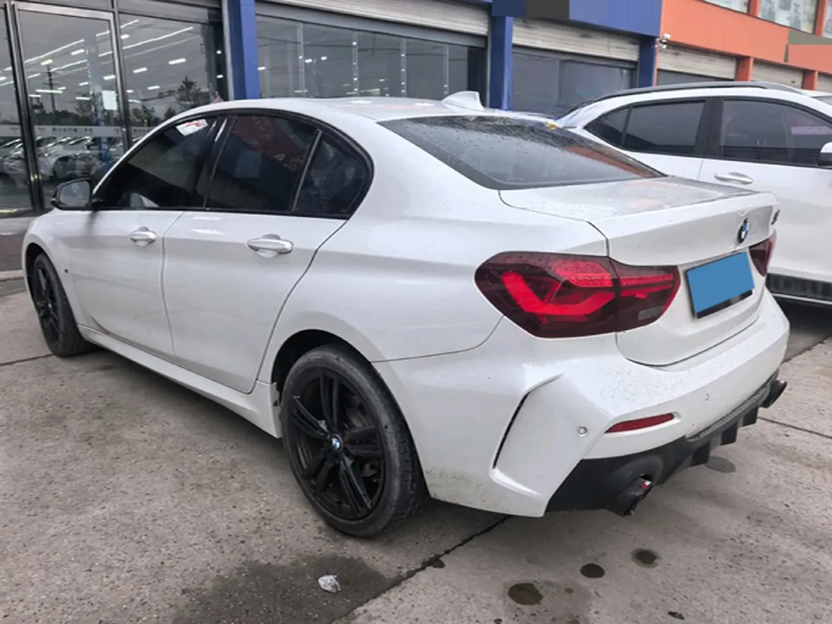 2023 BMW 1 Series 2.0T 178HP L4 7DCT,autocango,china used car exporter,china ev exporter,chinese used car exporter,chinese used ev exporter