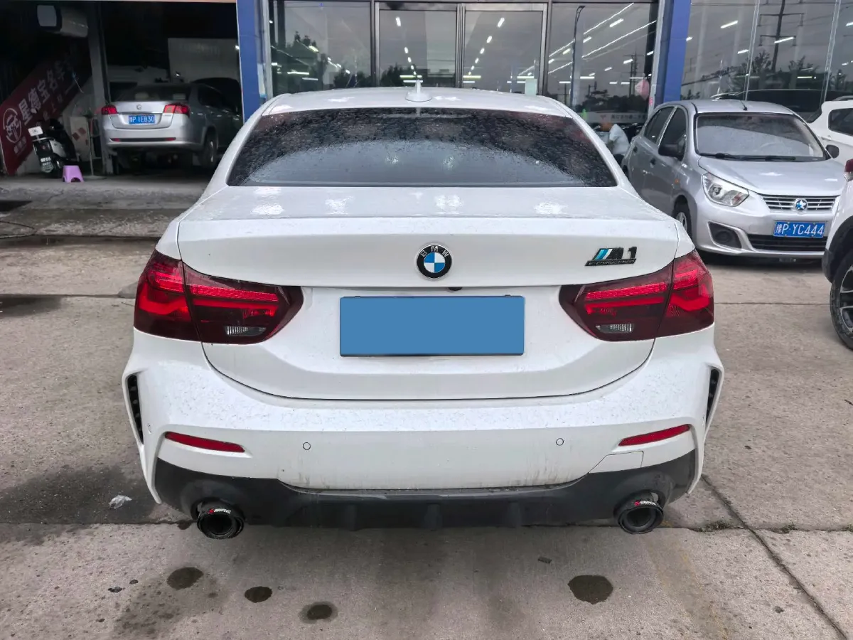 2023 BMW 1 Series 2.0T 178HP L4 7DCT,autocango,china used car exporter,china ev exporter,chinese used car exporter,chinese used ev exporter