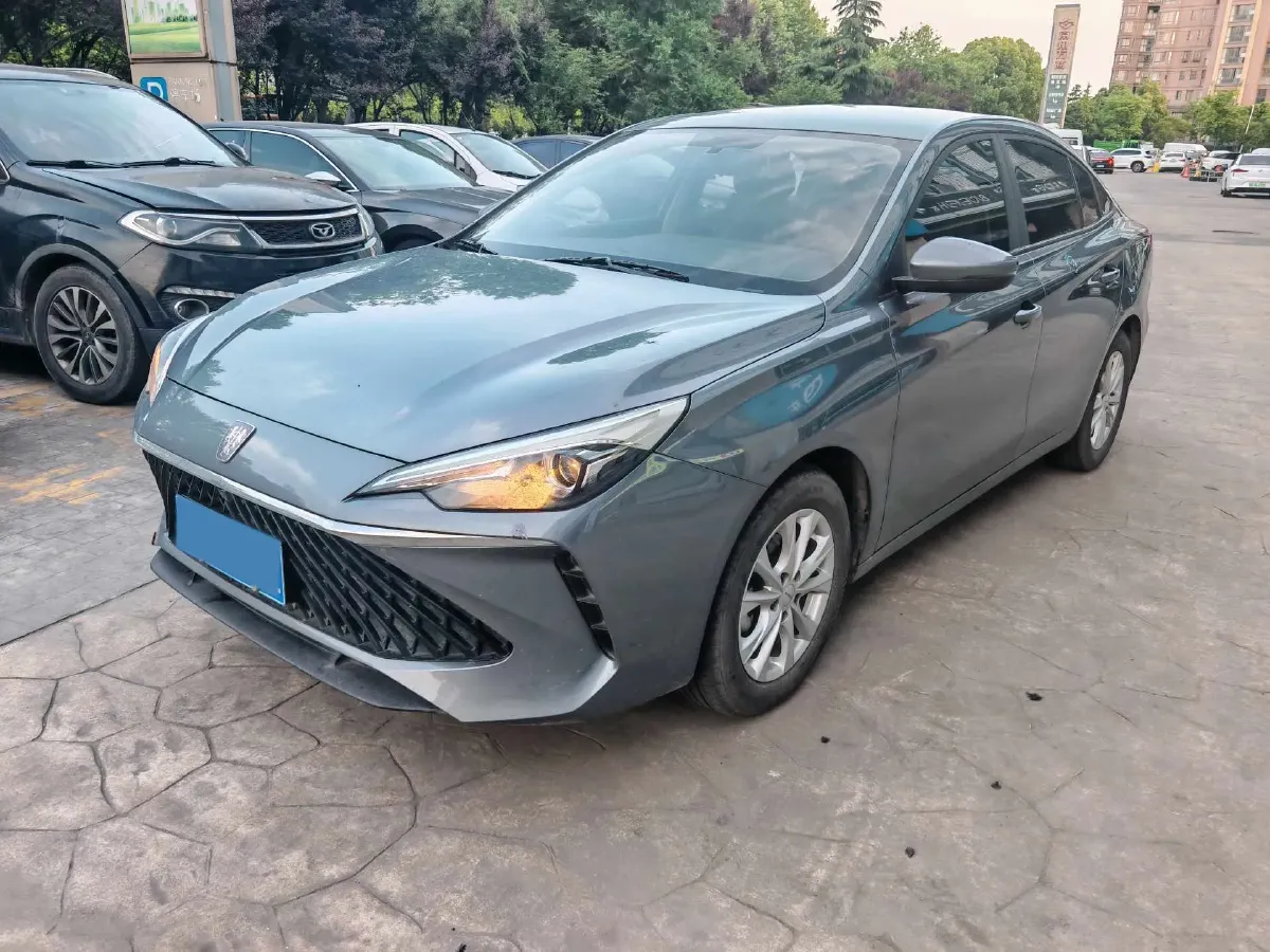 2023 Roewe i5 1.5L 129HP L4 5MT,autocango,china used car exporter,china ev exporter,chinese used car exporter,chinese used ev exporter