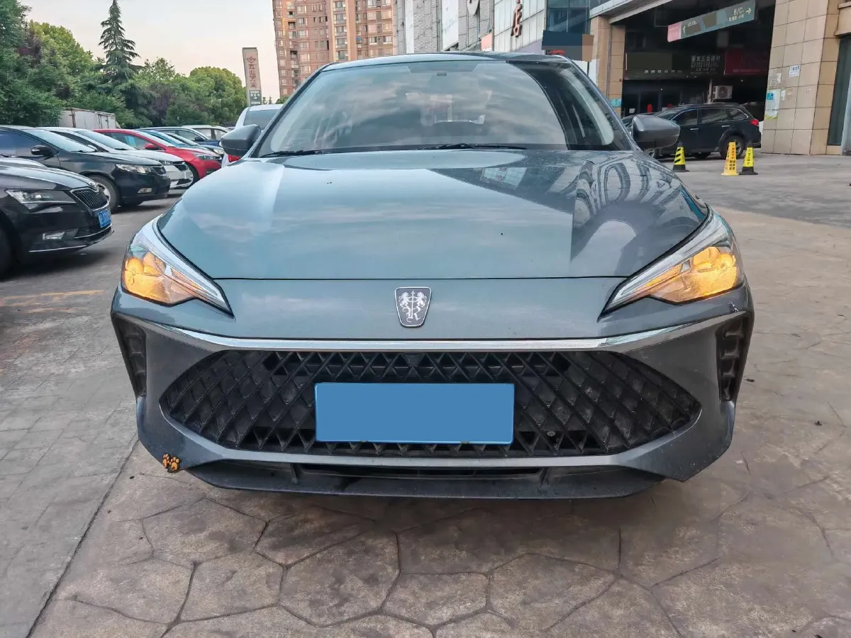 2023 Roewe i5 1.5L 129HP L4 5MT,autocango,china used car exporter,china ev exporter,chinese used car exporter,chinese used ev exporter