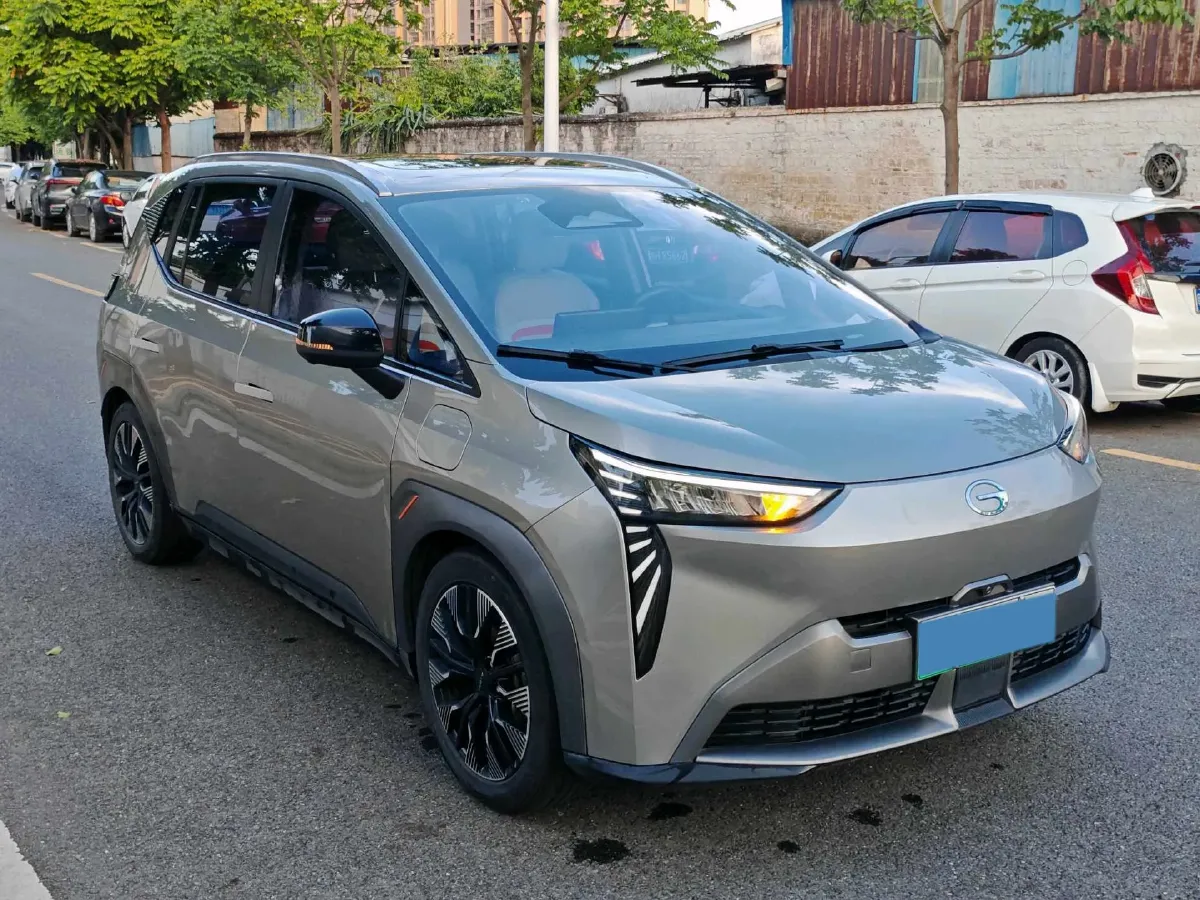 2022 Geely Okavango 1.8T 184HP L4 7DCT,autocango,china used car exporter,china ev exporter,chinese used car exporter,chinese used ev exporter