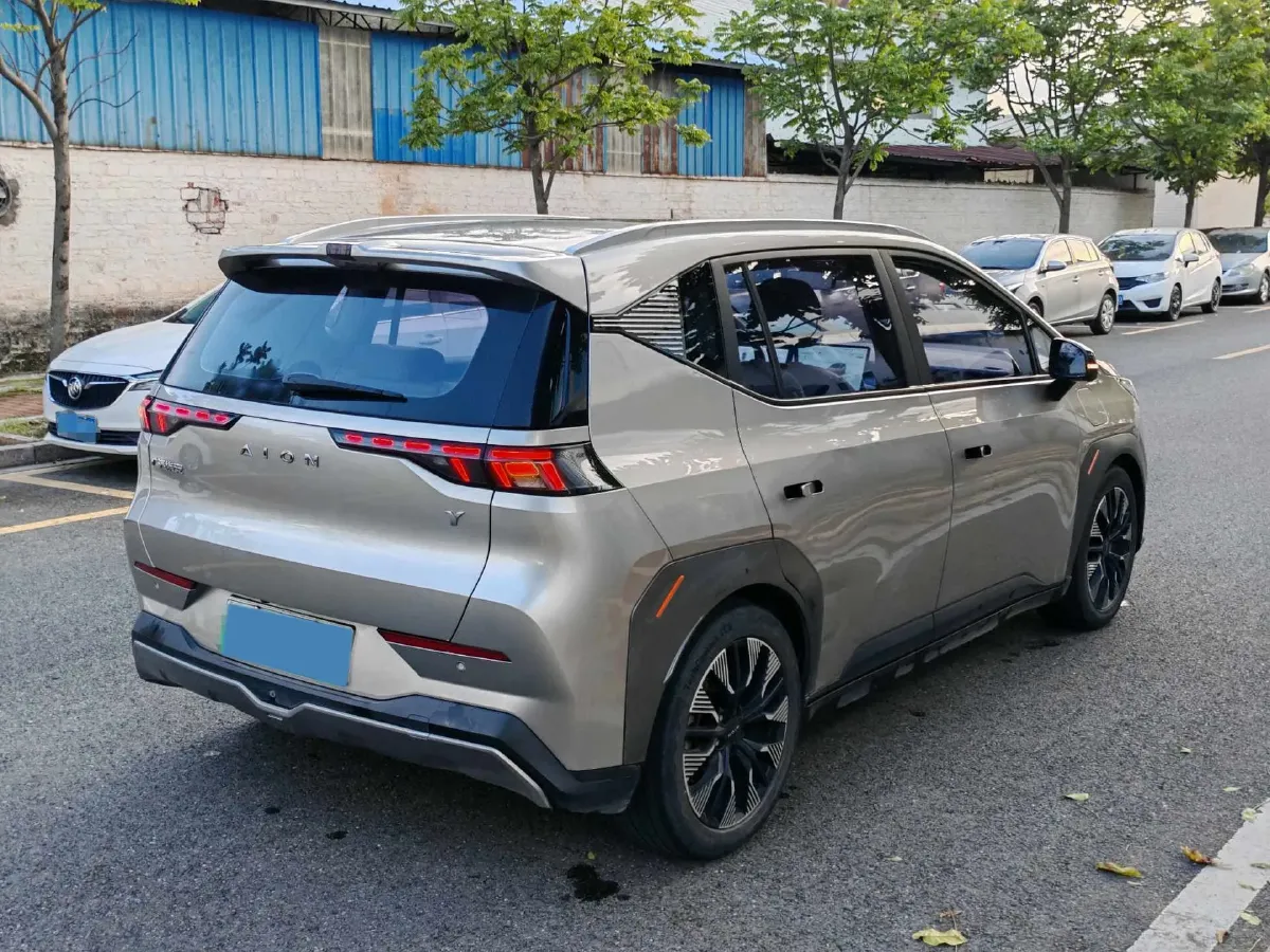 2022 Geely Okavango 1.8T 184HP L4 7DCT,autocango,china used car exporter,china ev exporter,chinese used car exporter,chinese used ev exporter